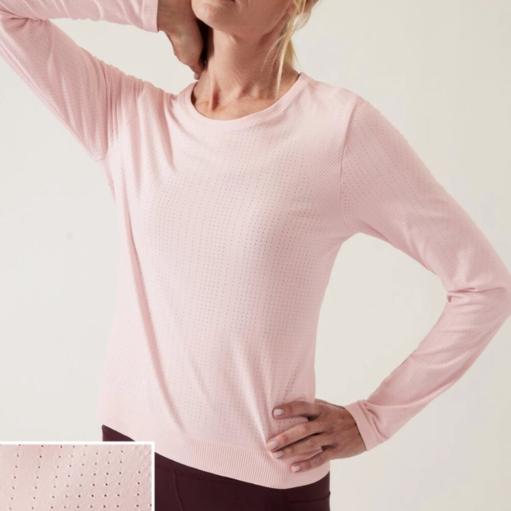 Athleta In Motion Seamless Long Sleeve Top in Pink - Size M